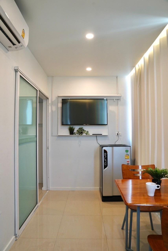 Dining Room 4