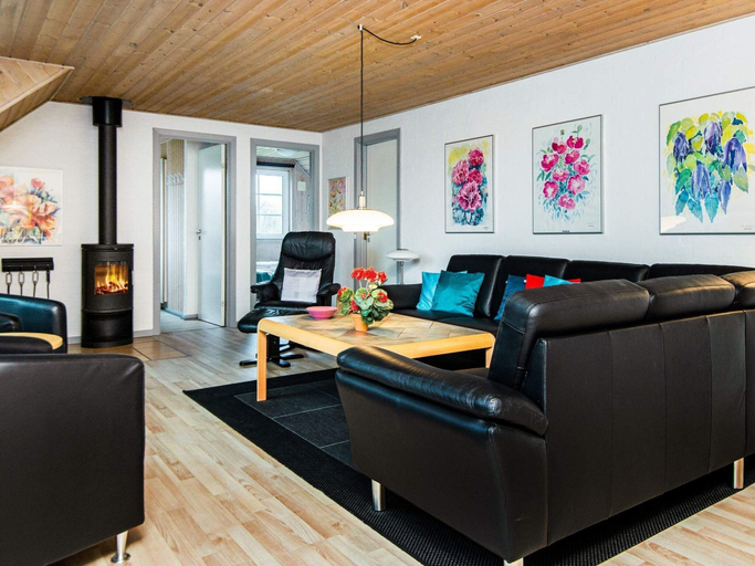 Others 5, 4 Star Holiday Home in Oksbol, Varde