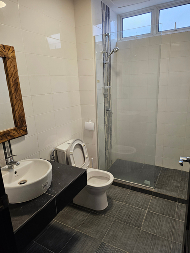 Bathroom 7