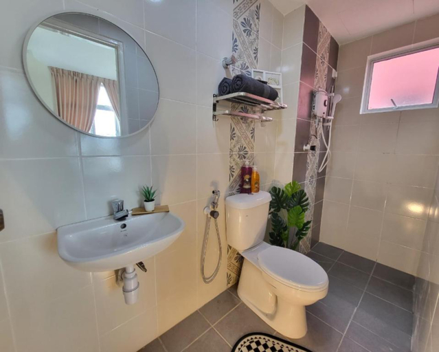 Bathroom 3