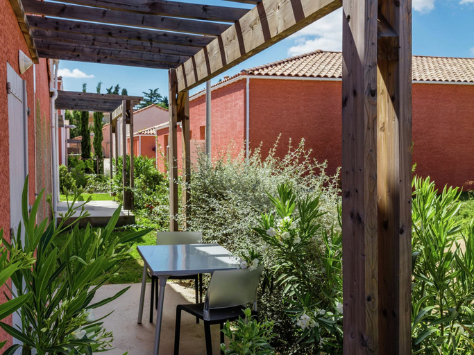 Balcony, Semi-detached Home in the Hinterlands of Languedoc, Hérault