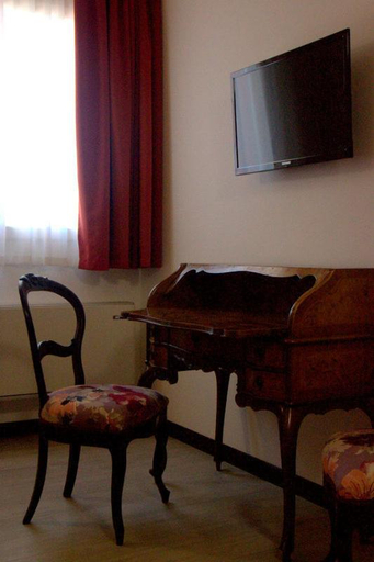 Others 5, Arneroni, Treviso
