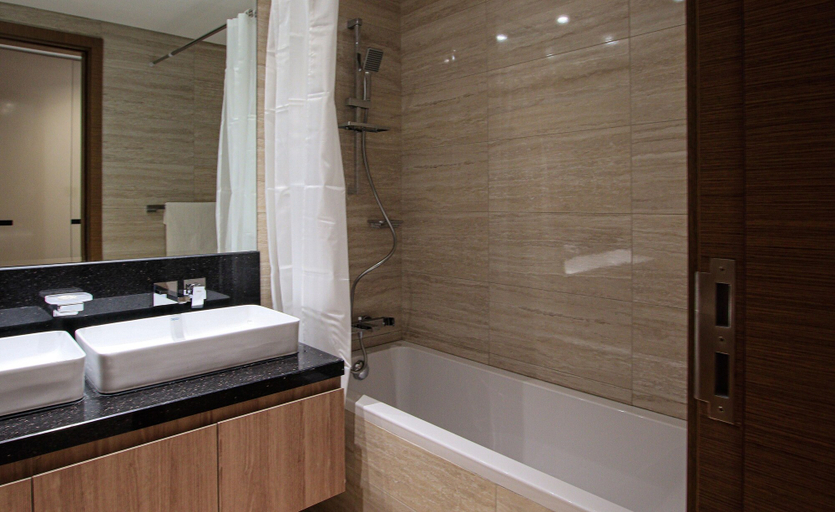 Bathroom, Sophisticated 2BR Apt in Business Bay’s Prime Location, Dubai