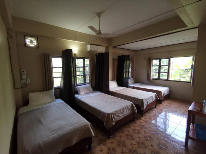 Bedroom 2, Manilath Guesthouse, Houixai