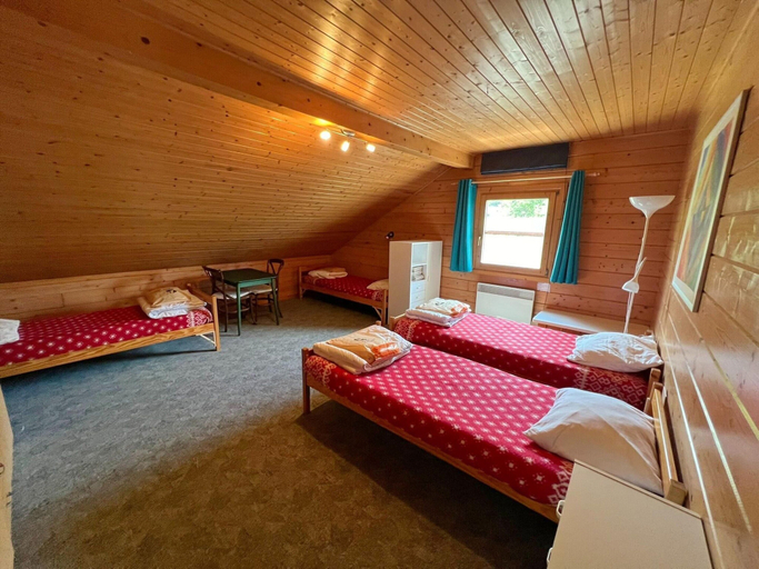 Room 4, Chalet Just Outside Hampteau Offering Magnificent Views Across the Ourthe Valley, Luxembourg