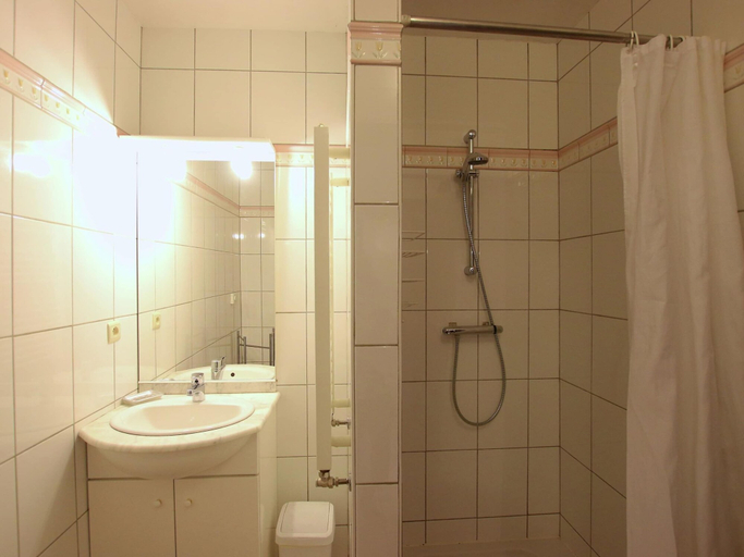 Bathroom 4, Stunning Cottage in Jehonville with Sauna, Luxembourg
