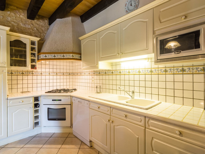 Private kitchen 3, Chic Holiday Home in Siorac-en-perigord With, Dordogne