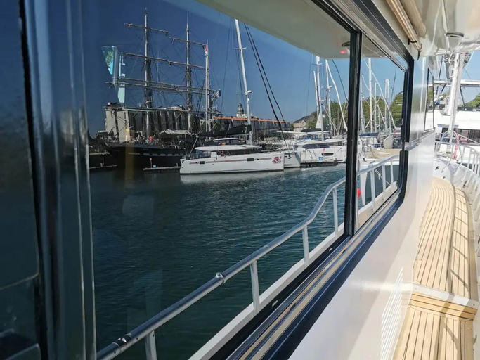 Interior detail 4, Luxury Yacht in La Rochelle With a Terrace, Charente-Maritime