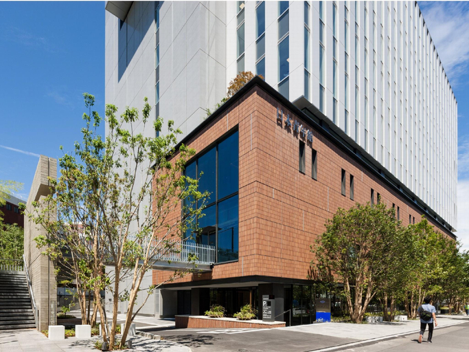 Exterior 8