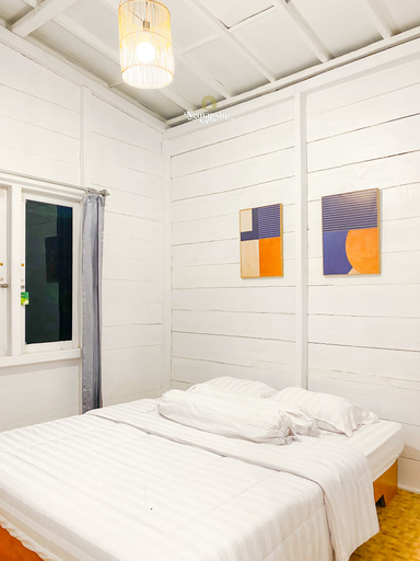 Bedroom 3, Alderwood by Nginapsini, Bogor