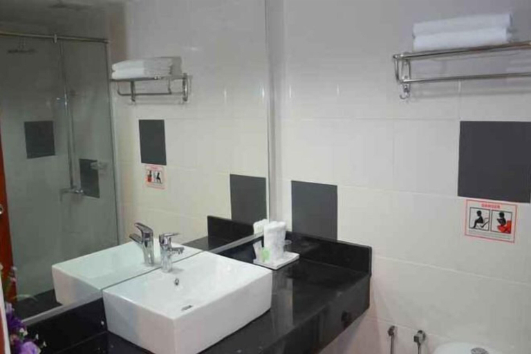Bathroom 10