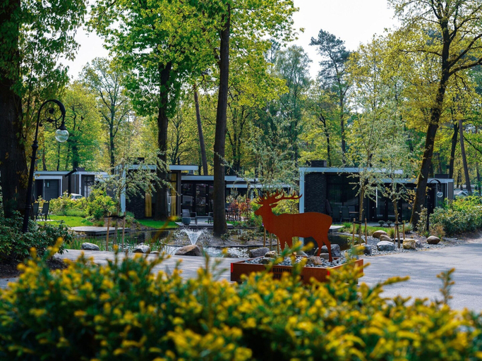 Property grounds 5, Beautiful Chalet With a Fireplace in a Wooded Area, Apeldoorn