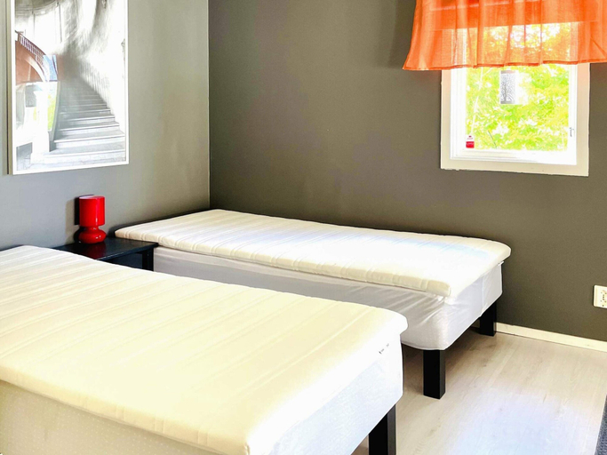 Room 5, 4 Star Holiday Home in Uddevalla, Uddevalla