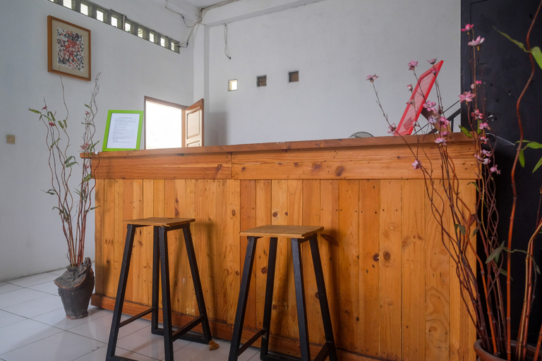 Public Area 4, RedDoorz Syariah Near UMY Yogyakarta 2, Sleman