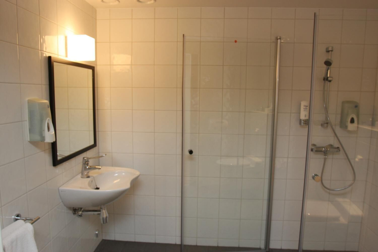 Bathroom 3, Havila Hotel Ivar Aasen, Ørsta