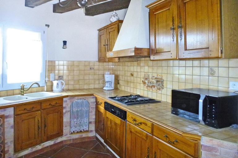 Private kitchen, Single-storey Holiday Home, 150 m From the Beach, Côtes-d'Armor