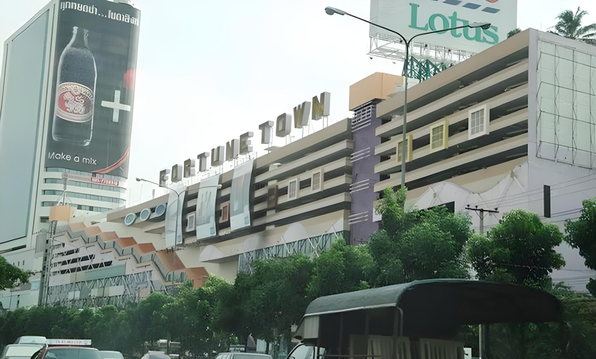 Golden Lotus Ratchada Apartment Bangkok, Huai Kwang
