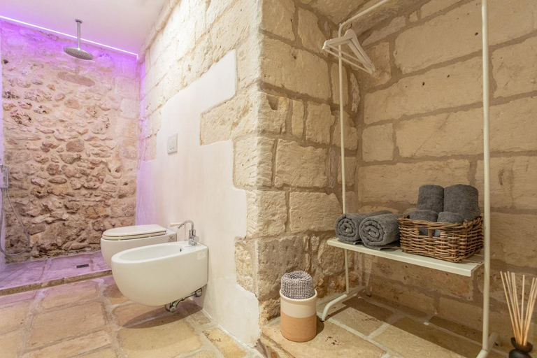 Bathroom 3, Masseria Torre Sant'Andrea (Antica Masseria Malapezza), Lecce