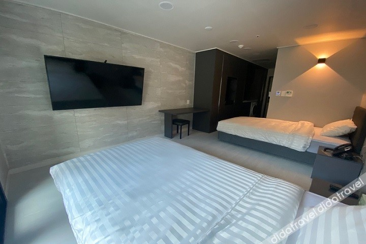 Bedroom 4, MIAMI Jeongseon Hotel, Jeongseon