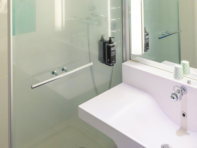 Bathroom, Ibis Budget Tours Sud, Indre-et-Loire