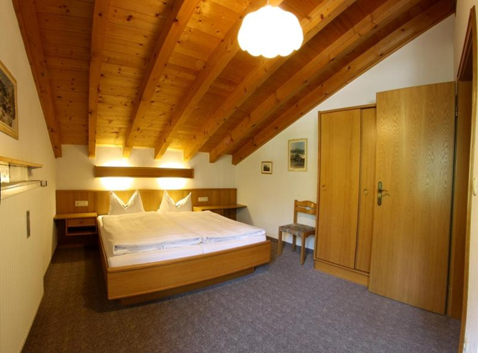 Bedroom, KlausenbergHausberg - Gastehaus am Maibaum, Traunstein