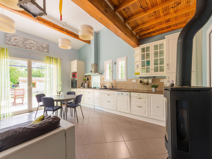 Private kitchen 3, Holiday Home in Vaucluse Near Mont Ventoux, Vaucluse