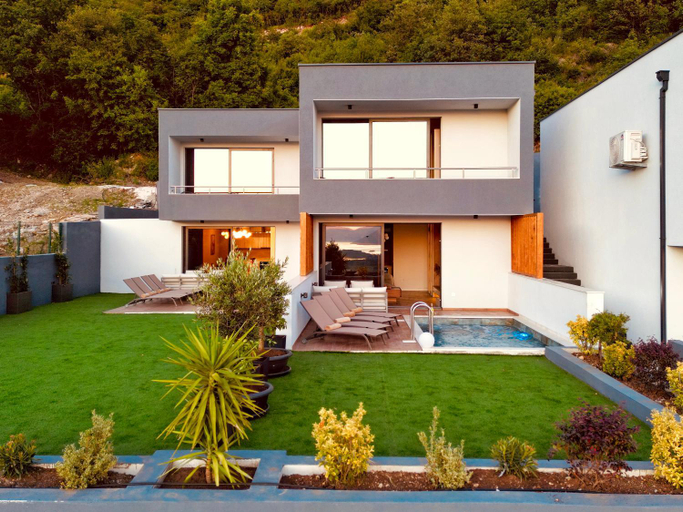 Exterior view 3, Villa Preciosa