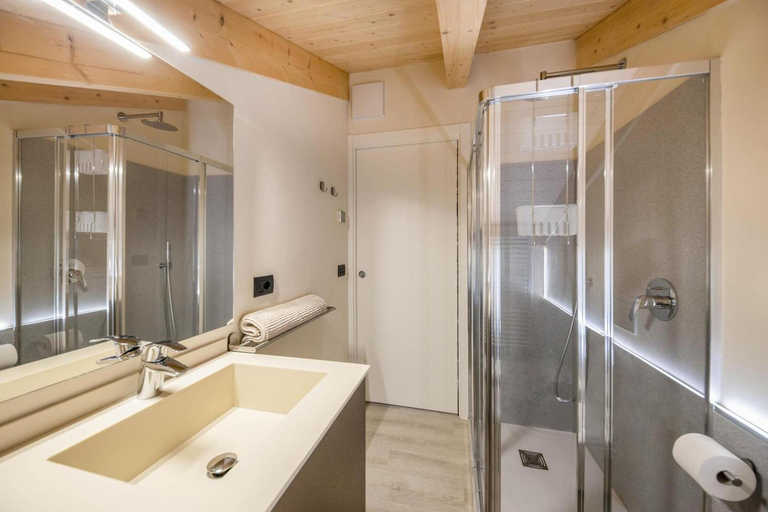 Others 5, CASA PARE' B&B, Trento