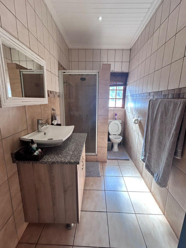 Bathroom 3, Winterfell Lephalale Lodge, Waterberg