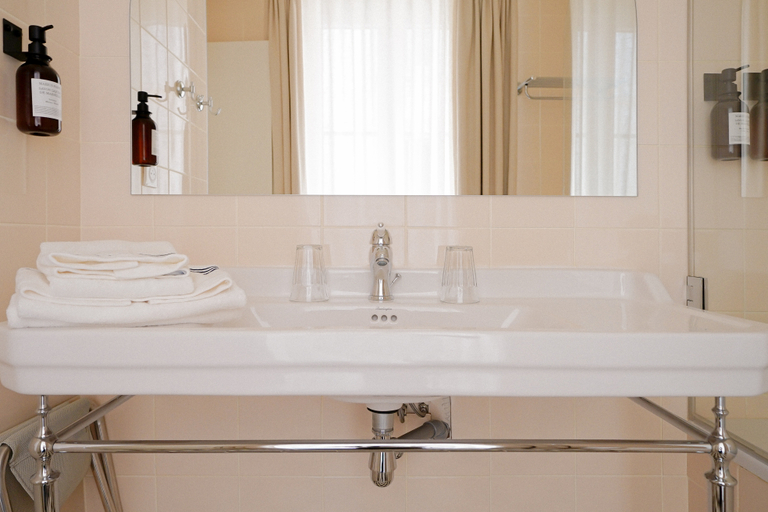 Bathroom 9