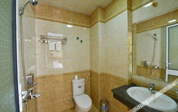 Bathroom, Sen Trang Hotel, Lào Cai