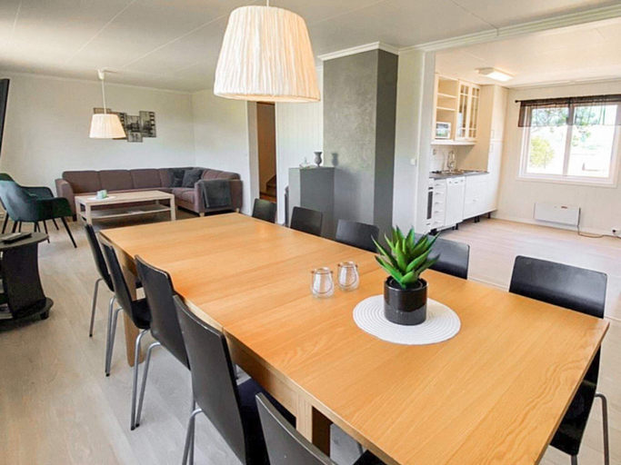 Dining 5, 11 Person Holiday Home in Vevang, Eide