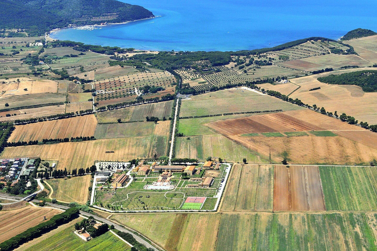 View from property, Apartment With Balcony in Poggio All'agnello, Livorno
