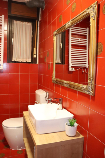 Bathroom 3, Apartments ZVEZDICA*** with garden, Umag