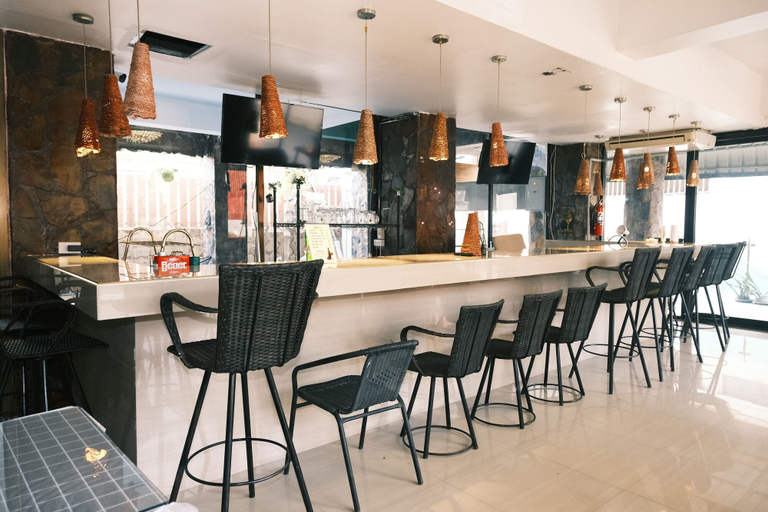 Food & Drinks 4, Collection O Luna Hotel Pattaya, Pattaya