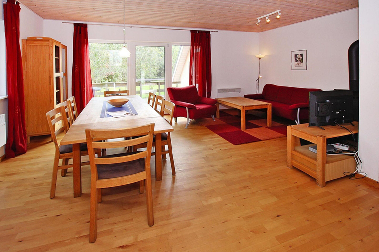 Dining 3, Ferienhaus fur 12 mit Kamin im Muritz-nationalpark, Mecklenburgische Seenplatte