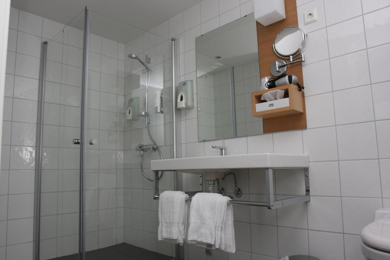 Bathroom 3, Havila Hotel Ivar Aasen, Ørsta