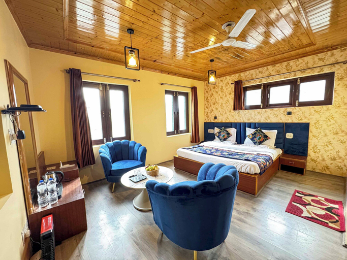 Bedroom 3, Hotel Town Centre, Srinagar
