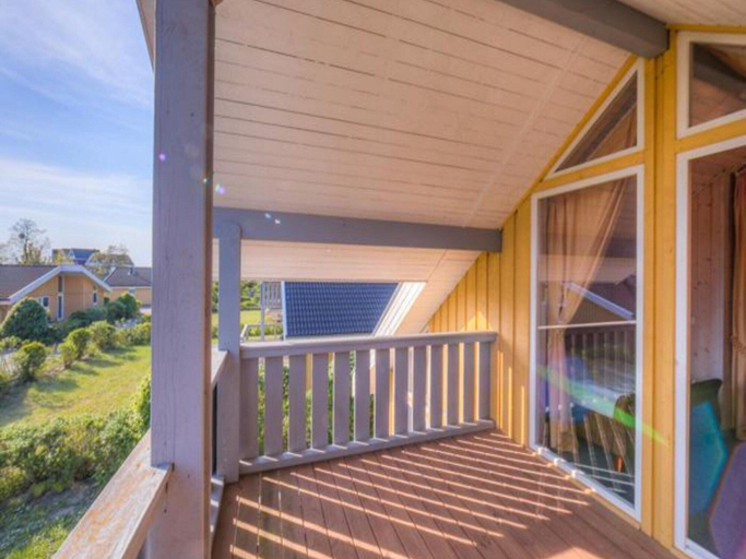 Balcony, Skandinavisches Ferienhaus in Rechlin, Mecklenburgische Seenplatte