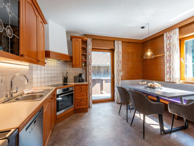 Others 3, Apartment in Tyrol Near Landeck, Landeck