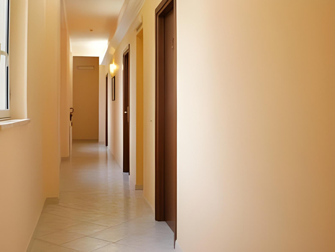 Others 5, Hotel Piro, Messina