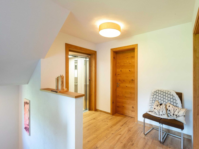 Others 3, Beautiful Flat in Hart With Fitness Room, Schwaz