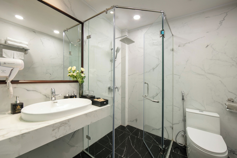 Bathroom 5, Hanoi Plaza Suite Hotel & Spa, Hoàn Kiếm
