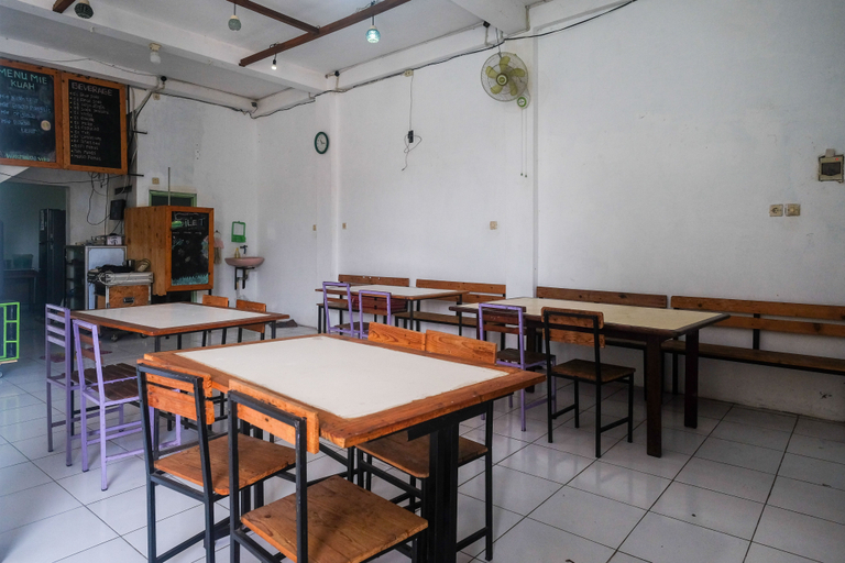 Food & Drinks 5, RedDoorz Syariah Near UMY Yogyakarta 2, Sleman