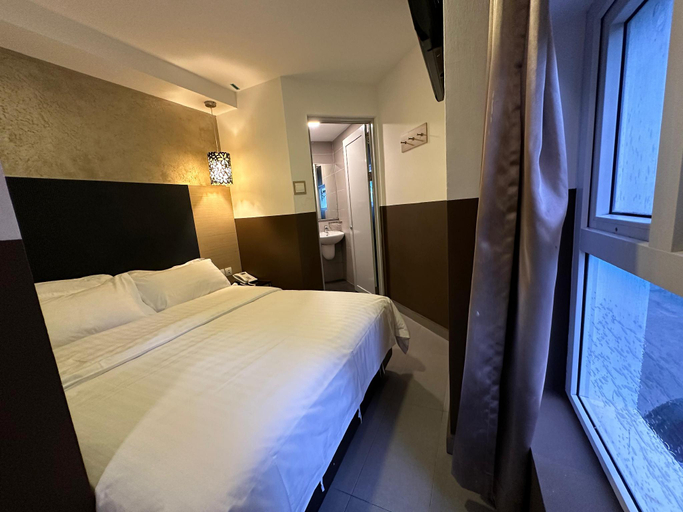 Bedroom 18