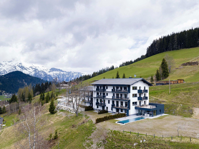 Exterior & Views 2, Lovely Apartment With Shared Pool, Sankt Johann im Pongau