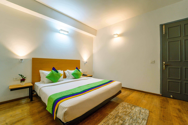 Bedroom 3, Treebo Premium Inn, Gautam Buddha Nagar