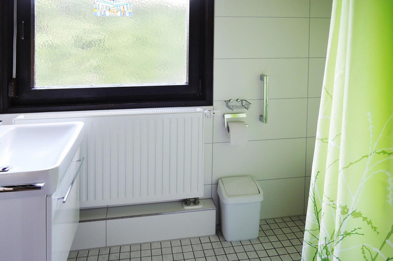 Bathroom 3, Tennenbronn Holiday Park, Tennenbronn, Rottweil