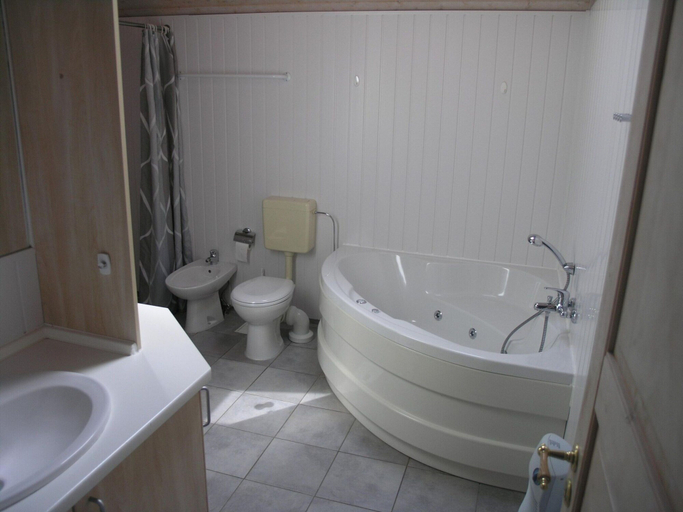 Bathroom, Ferienhaus im Ferienpark Mueritz, Mecklenburgische Seenplatte