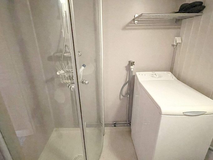 Bathroom 3, 2 Person Holiday Home in Bromolla, Bromölla